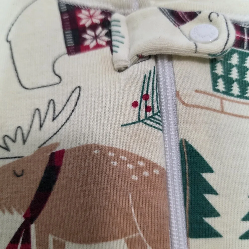 9-12M Footed Pajamas Holiday Animals Zip Up‎ Sleeper Christmas Forest Print